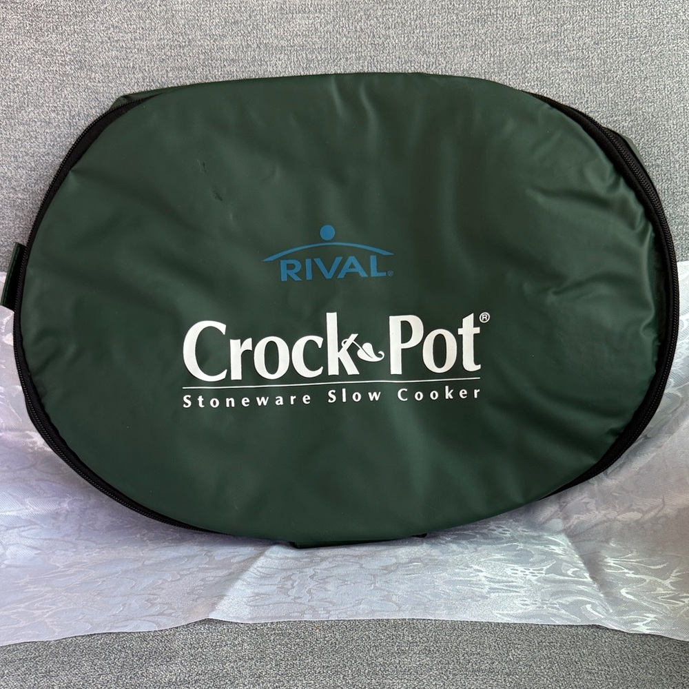 Rival Insulated carrier for crockpot